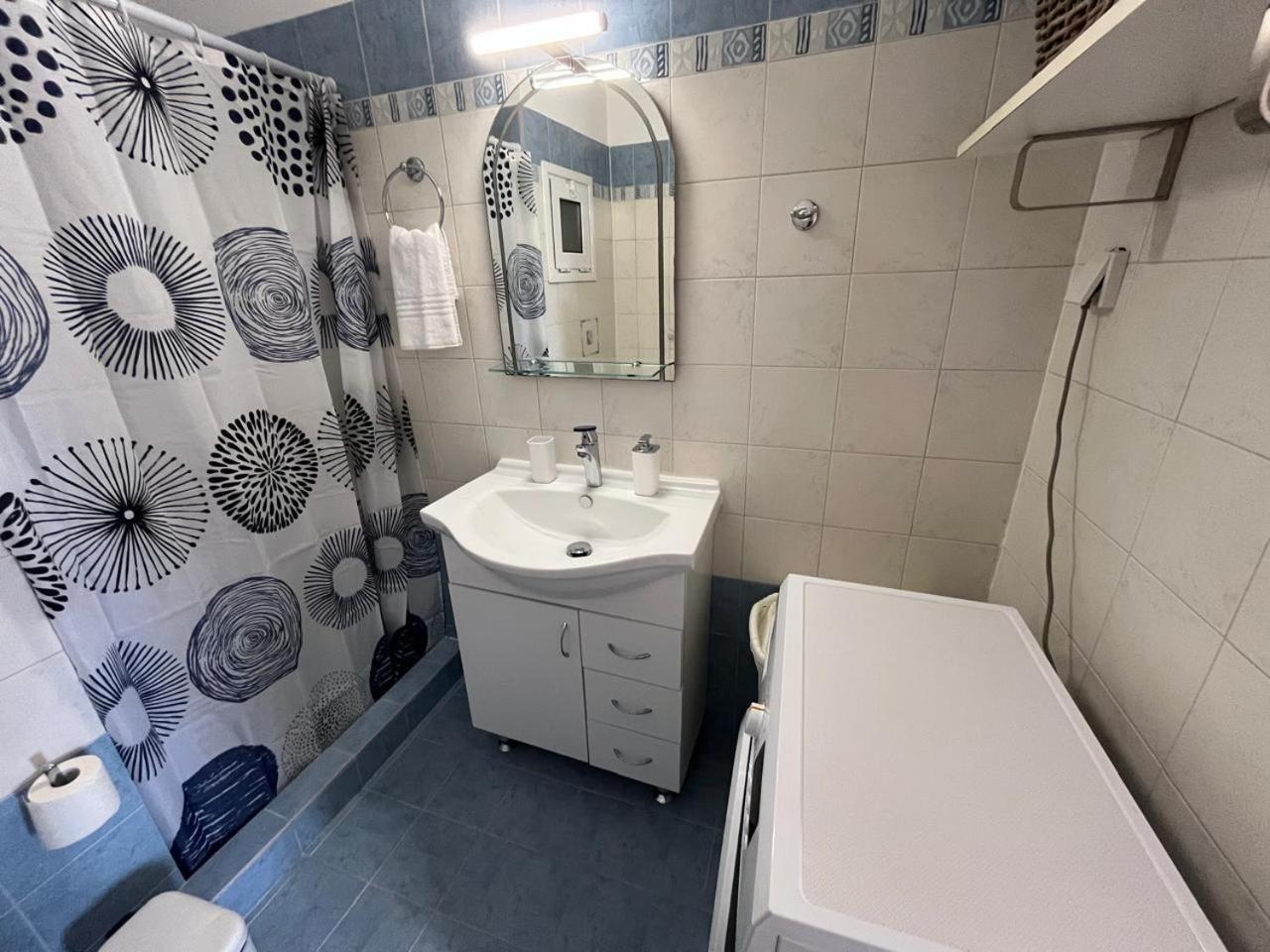 Marousi Cozy Apartment Athena Bagian luar foto