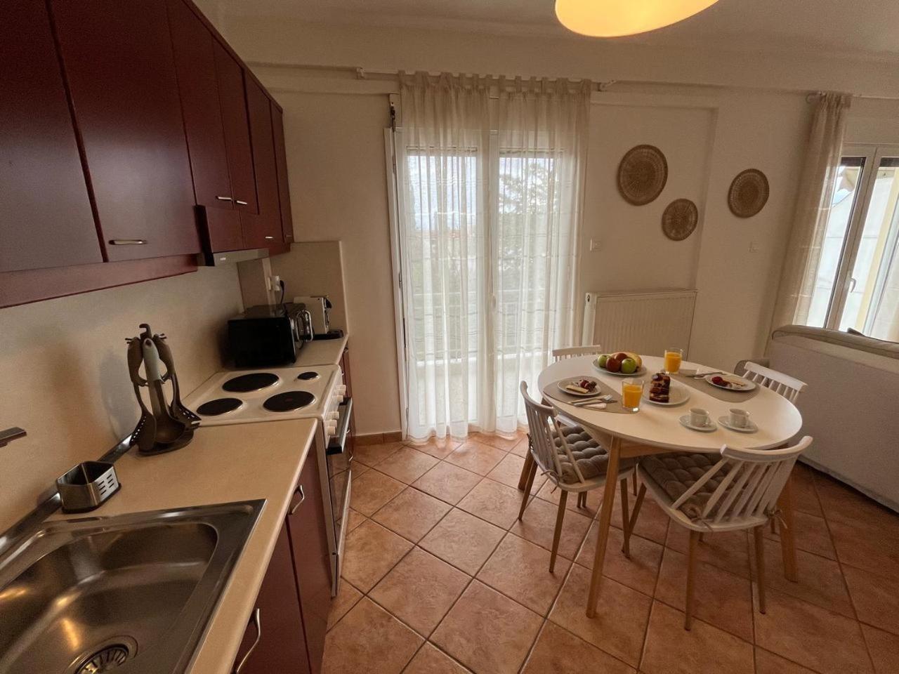 Marousi Cozy Apartment Athena Bagian luar foto